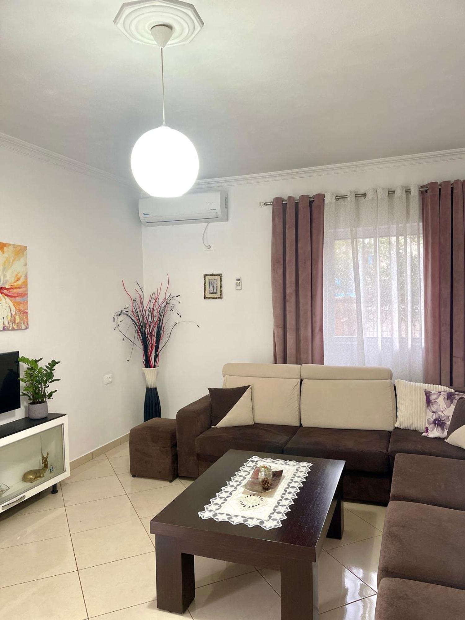 Guesthouse Shehu Εξαμίλιο Εξωτερικό φωτογραφία